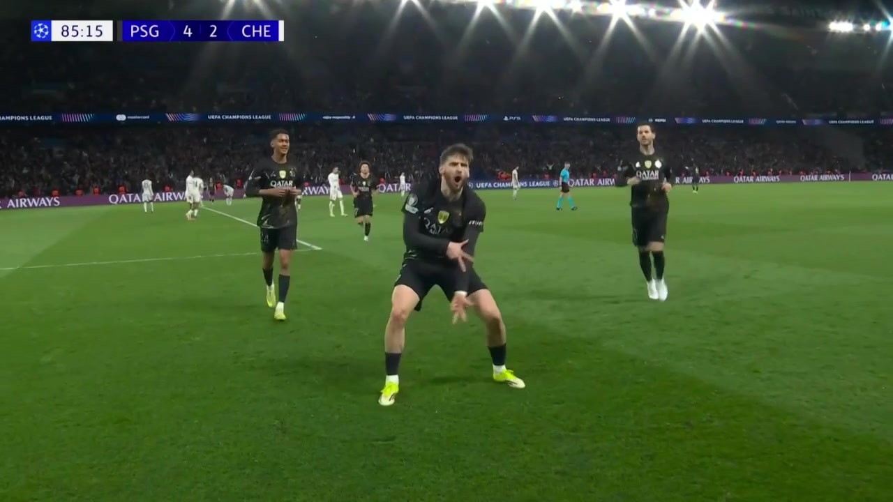 国足开场3分钟遭喀麦隆直塞穿透 艾永闪击破门