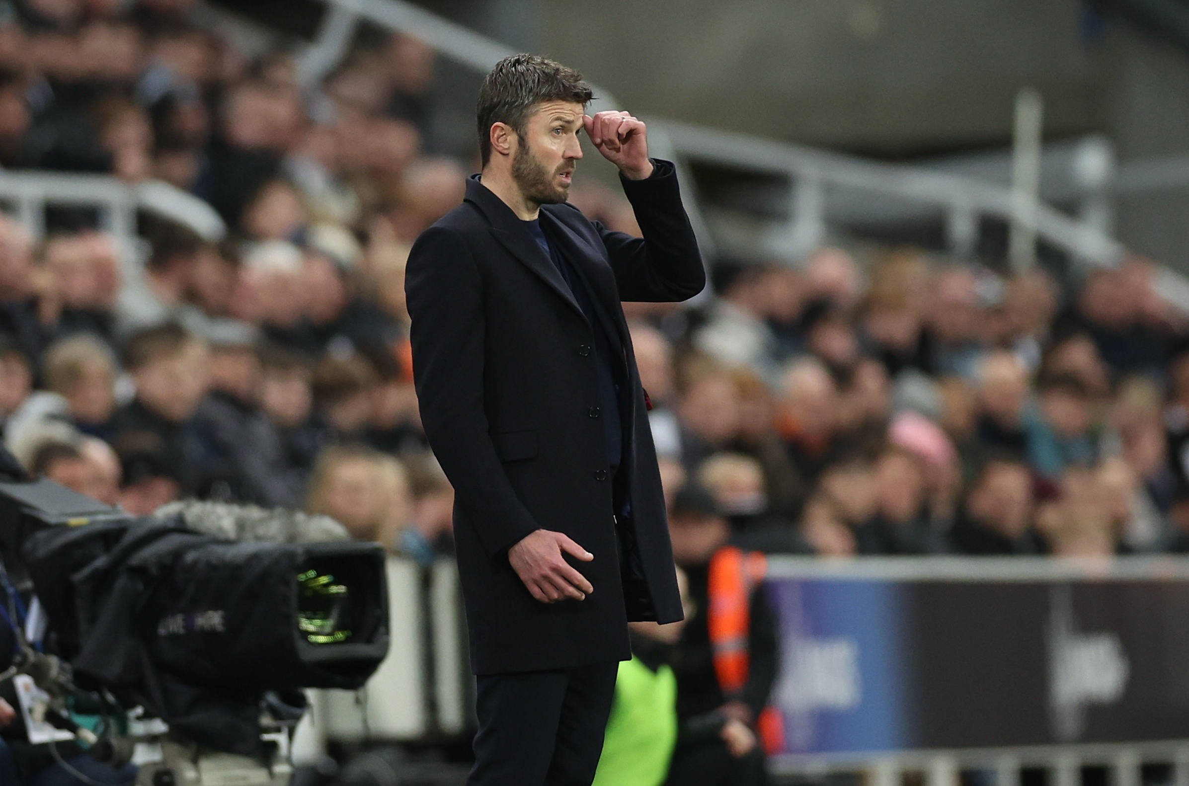 曼联就争议判罚正式申诉 两处关键接触判罚尺度不一