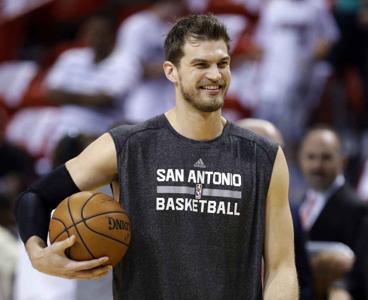 斯普利特谈杨瀚森：需保持耐心 我25岁进联盟首年也难出场