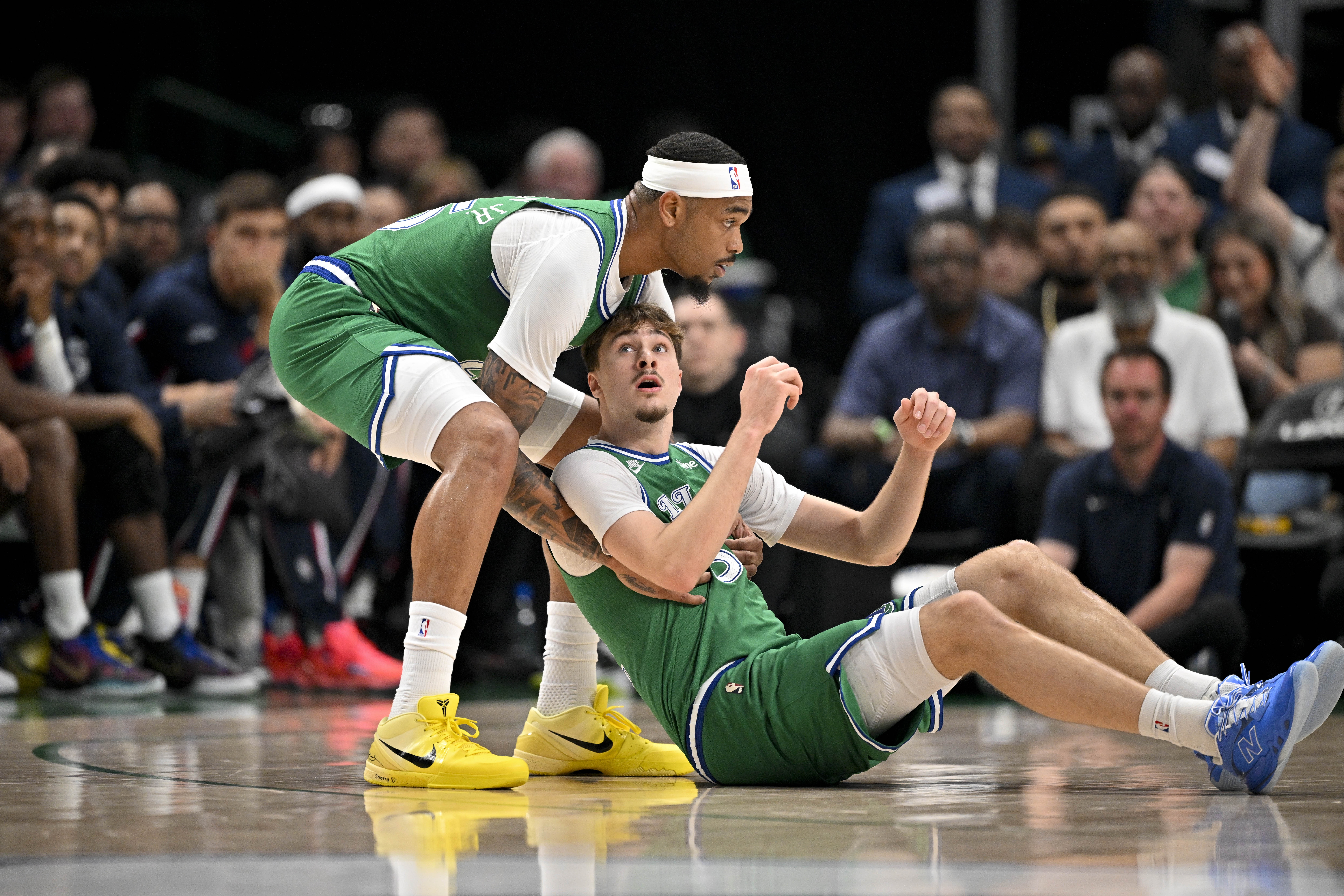 弗拉格24分4抢断助独行侠取胜 赛后坦言球队支持是成长关键