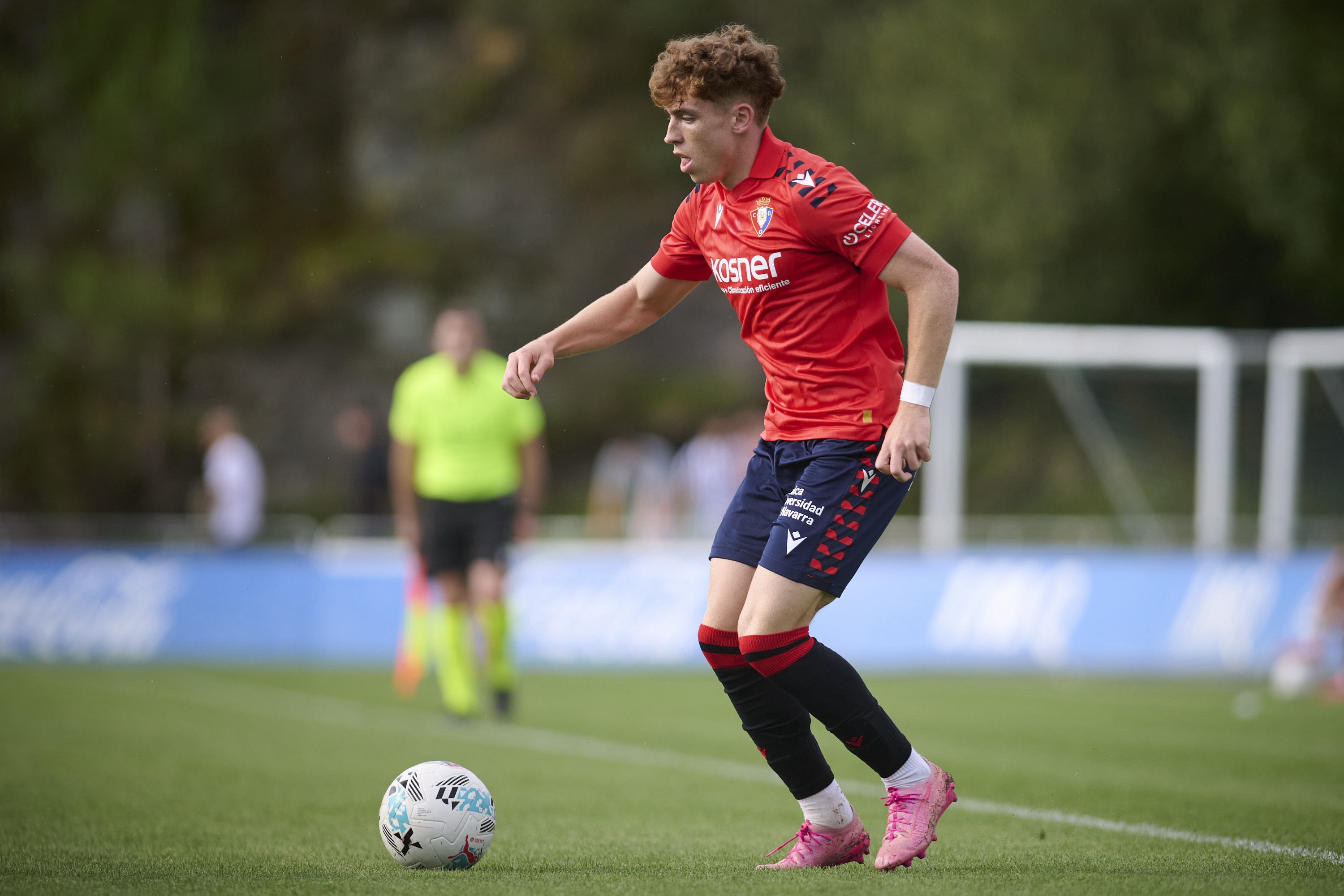 巴萨有意穆尼奥斯遇皇马条款阻截 50%二转分成与回购权成关键