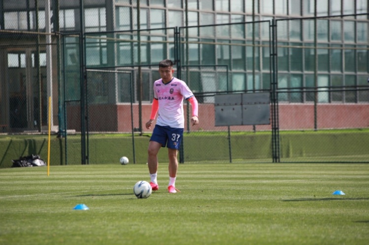 前辽足青训射手董祥复出 加盟中冠成都顶耀锦城