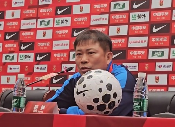 朝鲜U23主帅金永峻复盘平局 直言机会转化不足与人员短缺