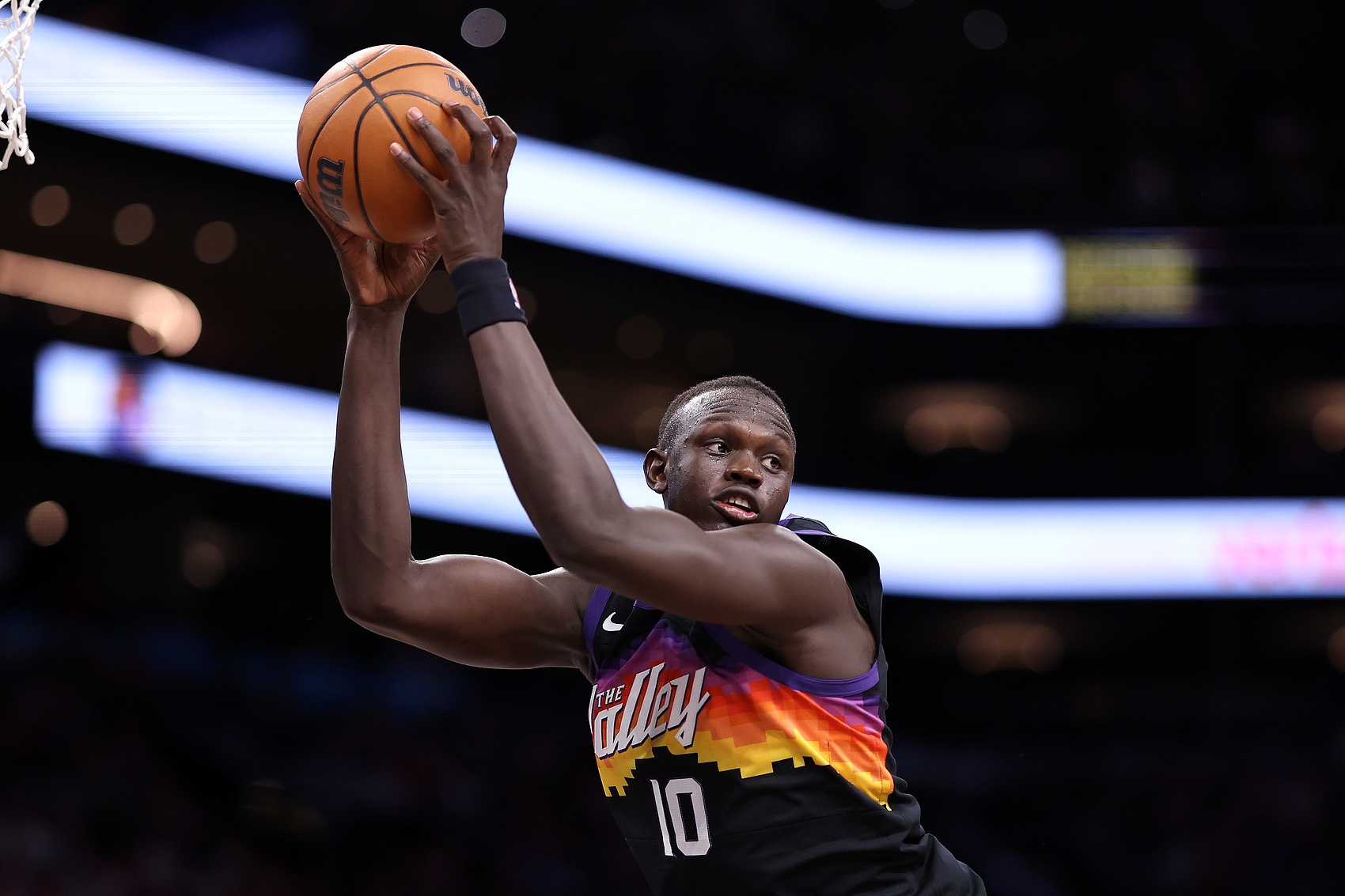 新秀观察：科沃德24分9板4断领衔 克尼佩尔贡献两双