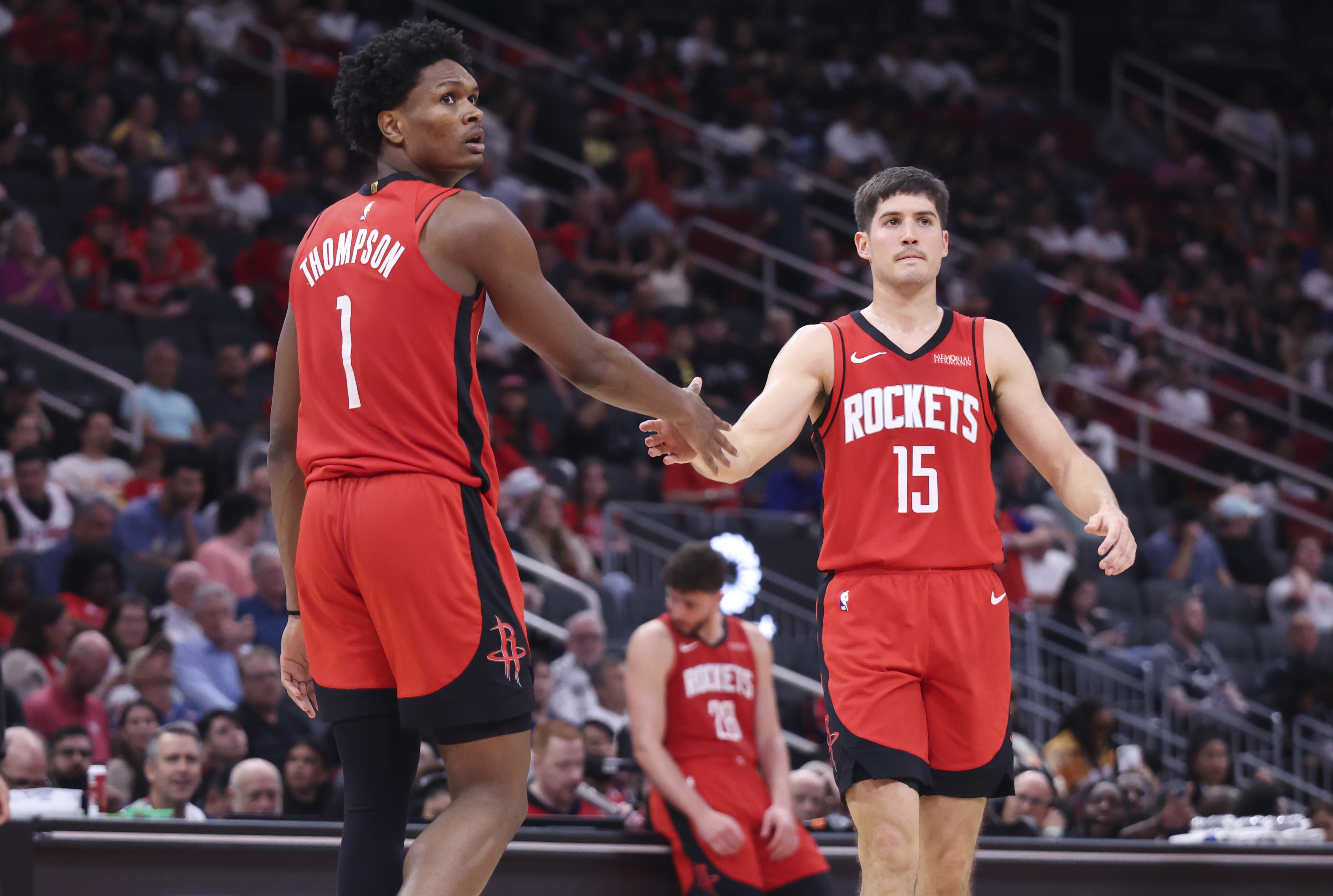 火箭休赛期或全力追逐字母哥 筹码涉及申京史密斯