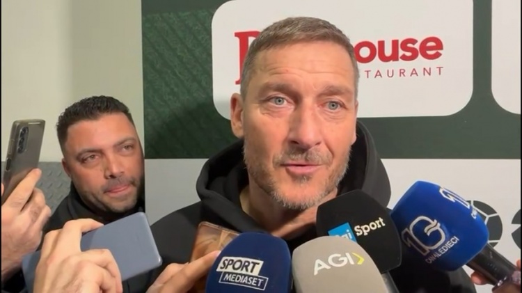 托蒂谈迪巴拉替代者：我快50了但还能踢