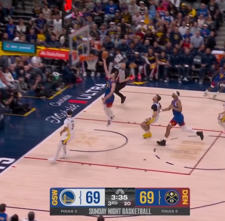 科尔场边暴怒 波杰姆无视波津空位选择强投酿反击