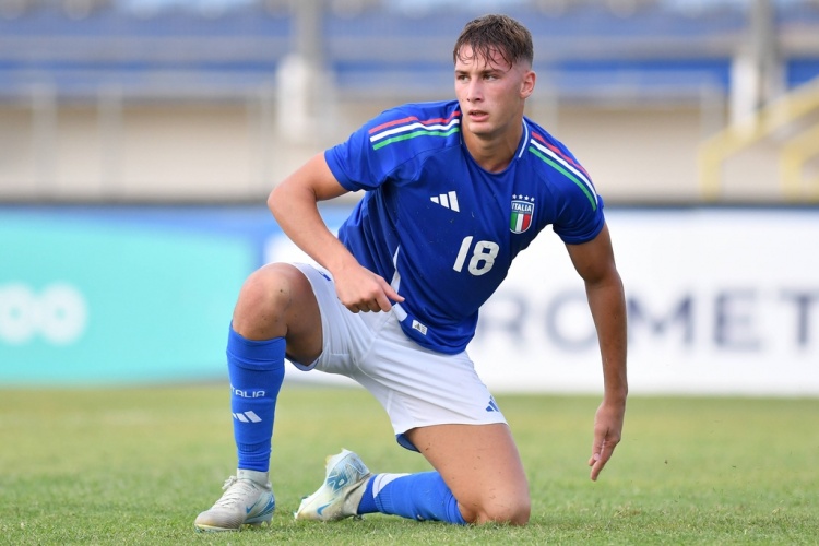 文托拉建议变阵 皮奥·埃斯波西托应取代雷特吉首发 文托拉建议变阵 皮奥·埃斯波西托应取代雷特吉首发