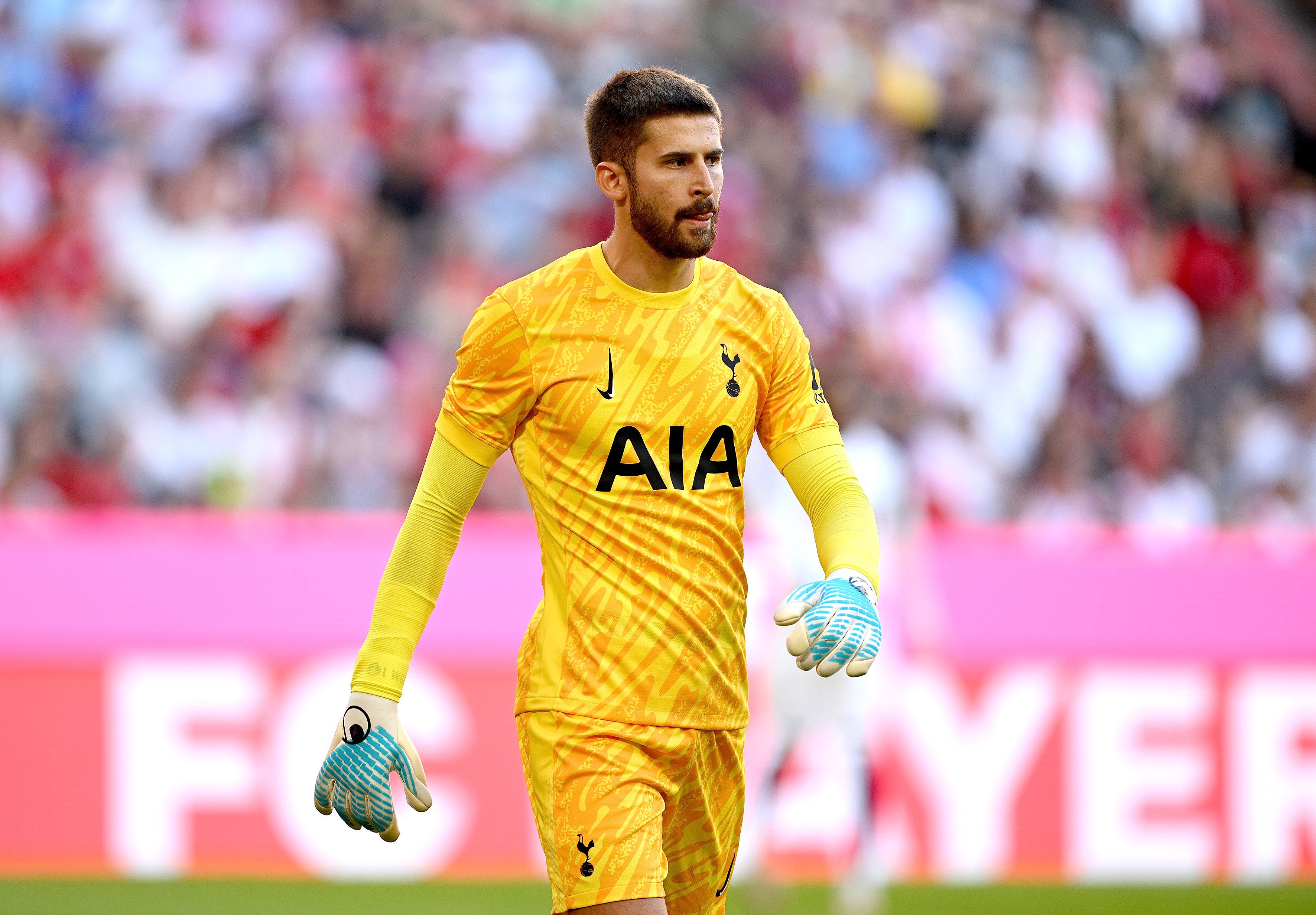 国米门将引援锁定维卡里奥 朗斯新星雷瑟进入备选名单