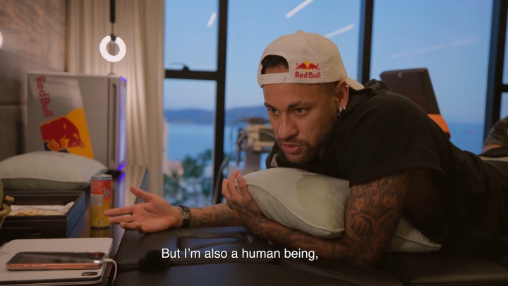 内马尔播客直面争议 自陈带伤出战与舆论重压