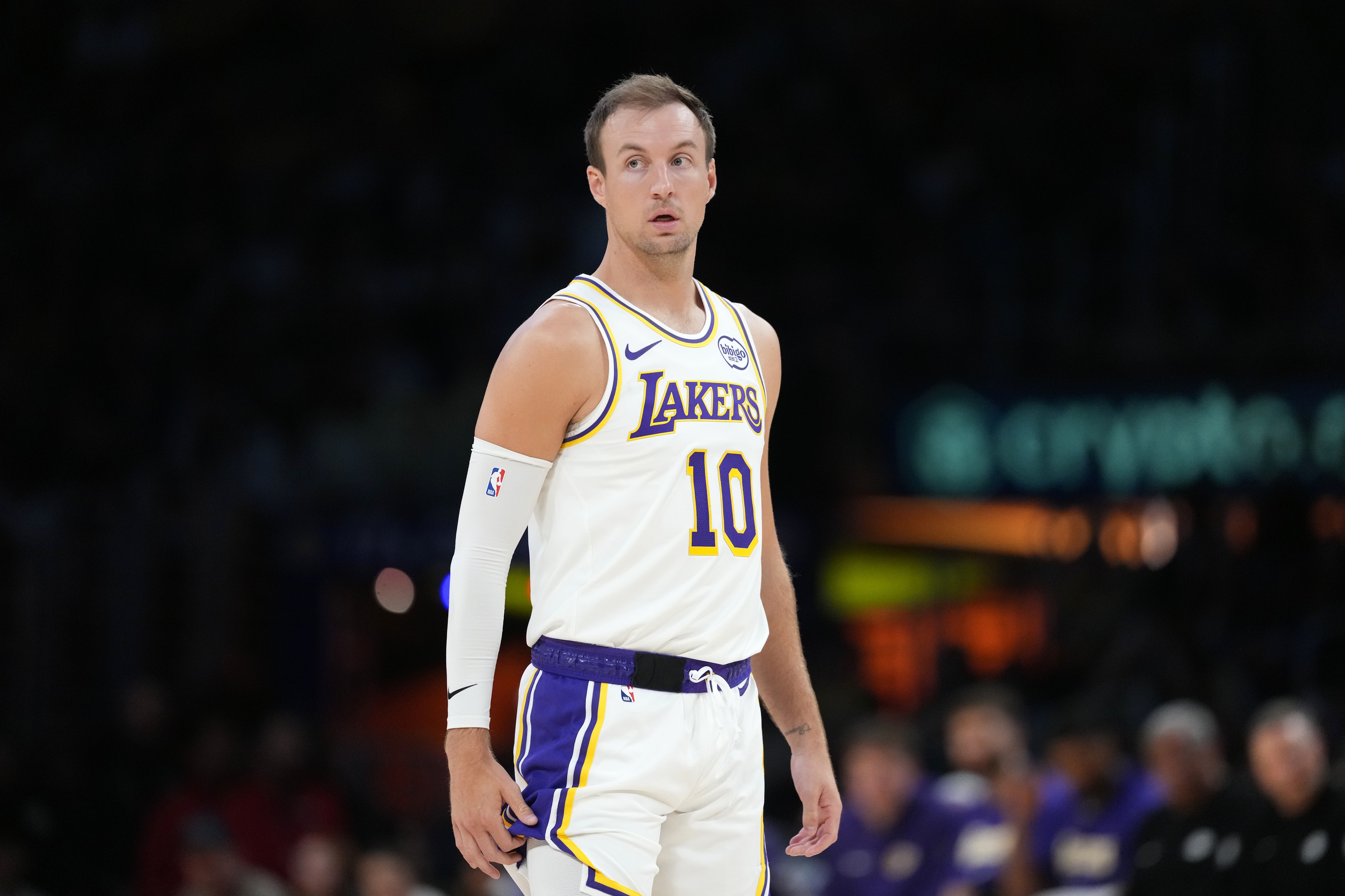 肯纳德赛后谈奥兰多高尔夫团建 称里夫斯已达职业水准