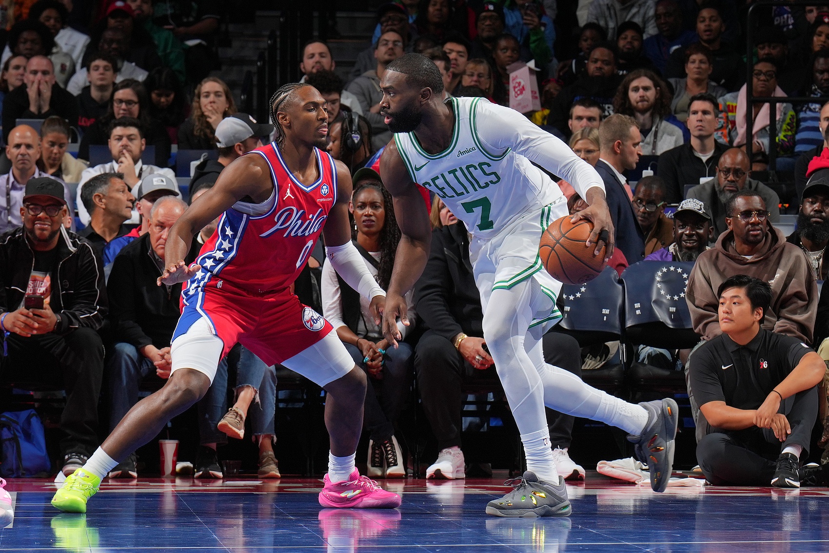 西部三号种子争夺白热化 湖矿狼火混战首轮或现雷勇对决 西部三号种子争夺白热化 湖矿狼火混战首轮或现雷勇对决