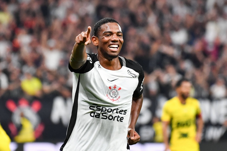 米兰1700万欧锁定安德烈交易破裂 马竞本菲卡介入争夺