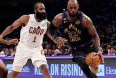 勒布朗常规赛胜场登顶历史第一 湖人主场力克骑士