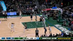 雄鹿主场大胜独行侠终结四连败 罗林斯准三双弗拉格空砍两双 雄鹿主场大胜独行侠终结四连败 罗林斯准三双弗拉格空砍两双