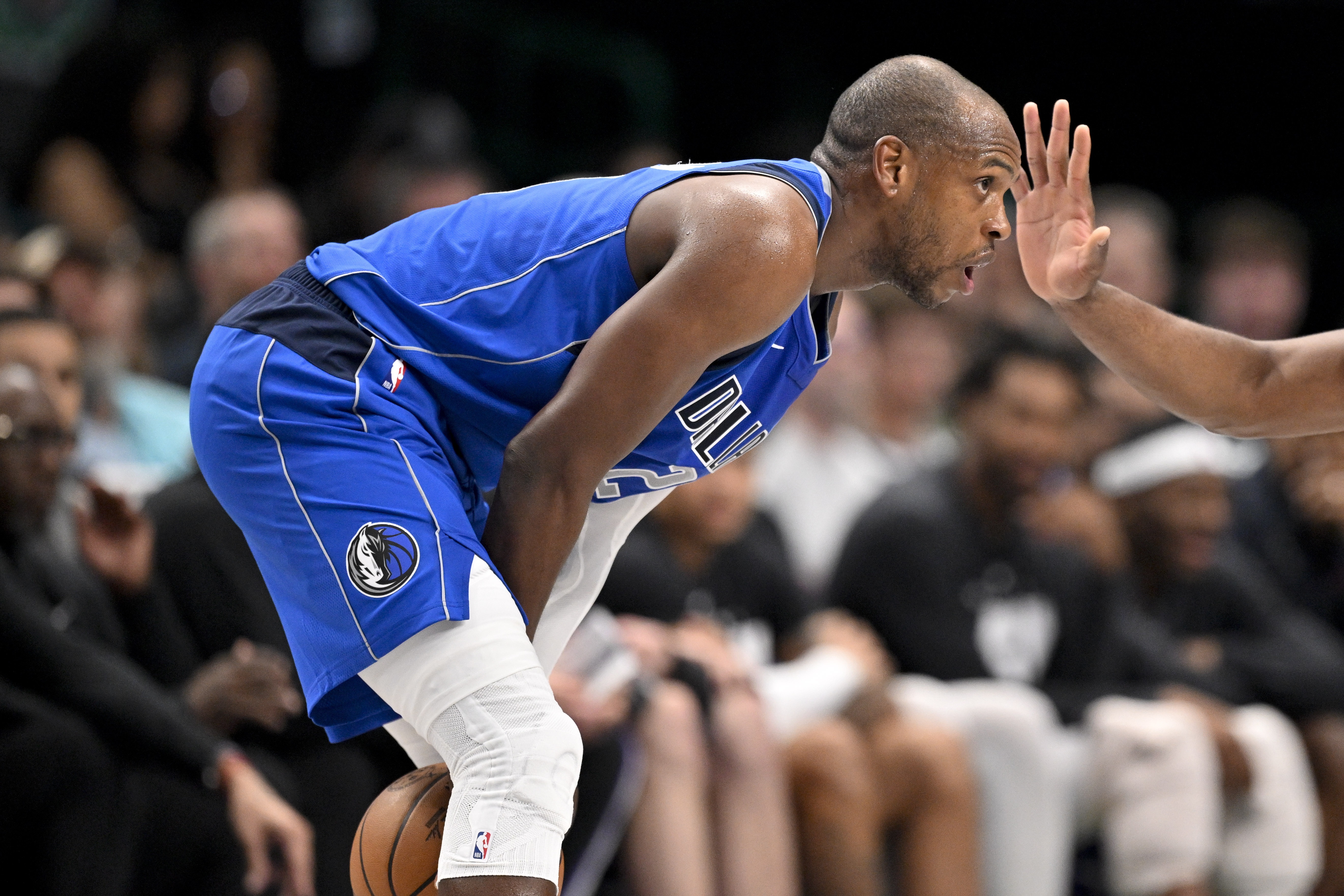 米德尔顿战旧主手感冰凉 半场8投仅1中