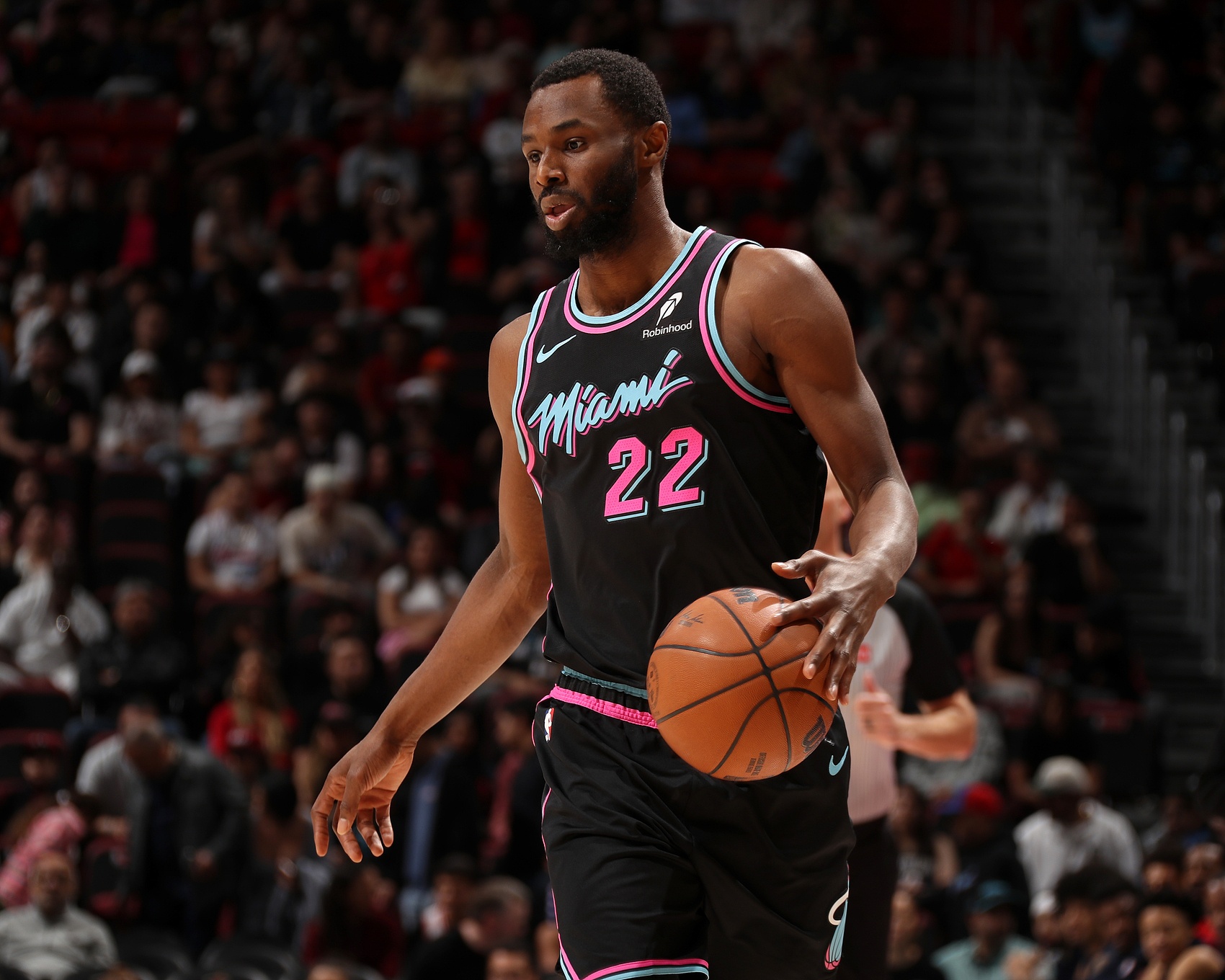 热火赛前伤病报告更新 维金斯哈克斯约维奇均可出战