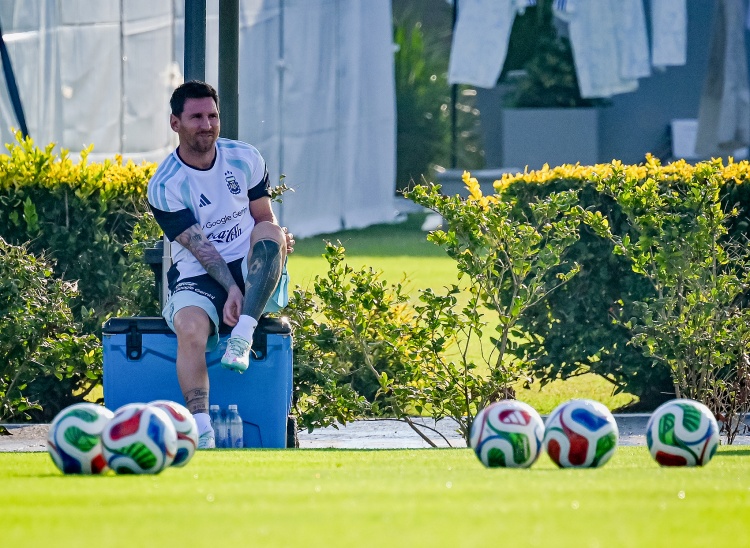 梅西世界杯悬念背后 身体评估与俱乐部考量成关键