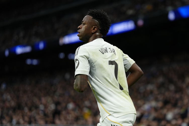 维尼修斯室内恢复训练 出战马略卡或任替补