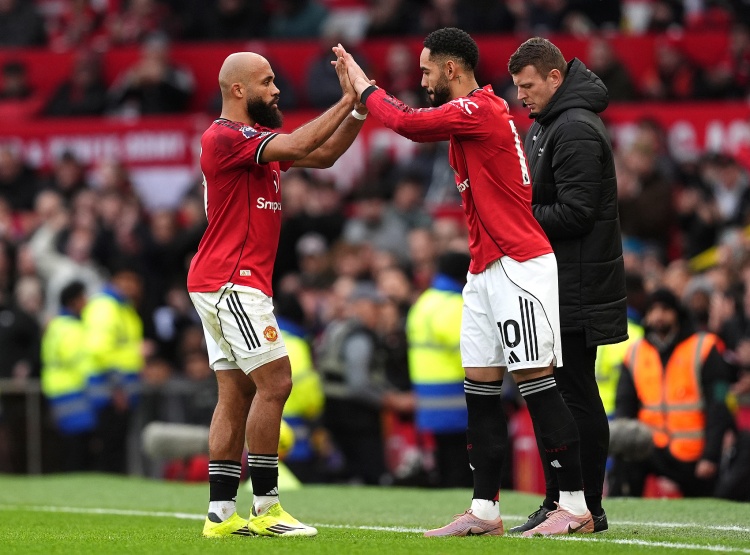 姆伯莫专访:齐达内埃托奥启蒙 阿扎尔集锦是必修课 姆伯莫专访:齐达内埃托奥启蒙 阿扎尔集锦是必修课