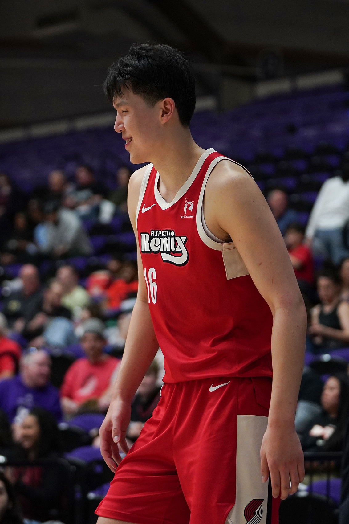 杨瀚森12投全中轰G联盟新高27分 混音三节战平快船