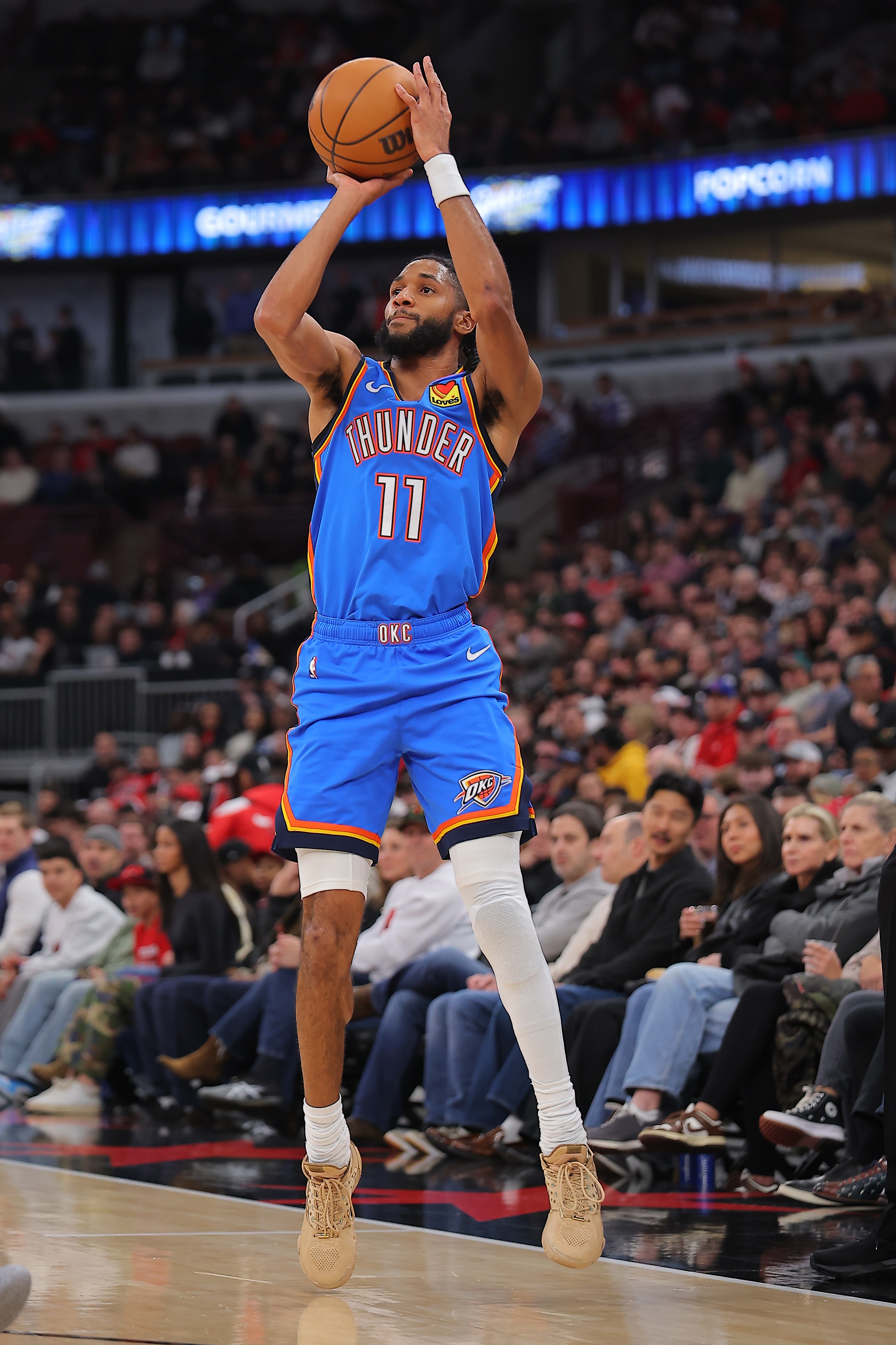 雷霆43分屠戮湖人 防守基本盘差距决定比赛走向