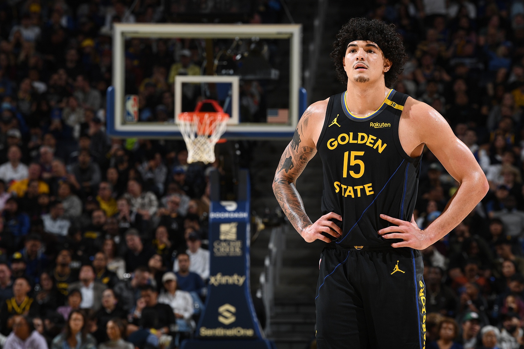 桑托斯末节10分险造逆转 勇士主场不敌骑士