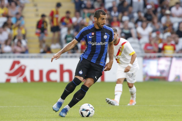 国米赛前训练观察：姆希塔良复出合练 劳塔罗恰20可首发