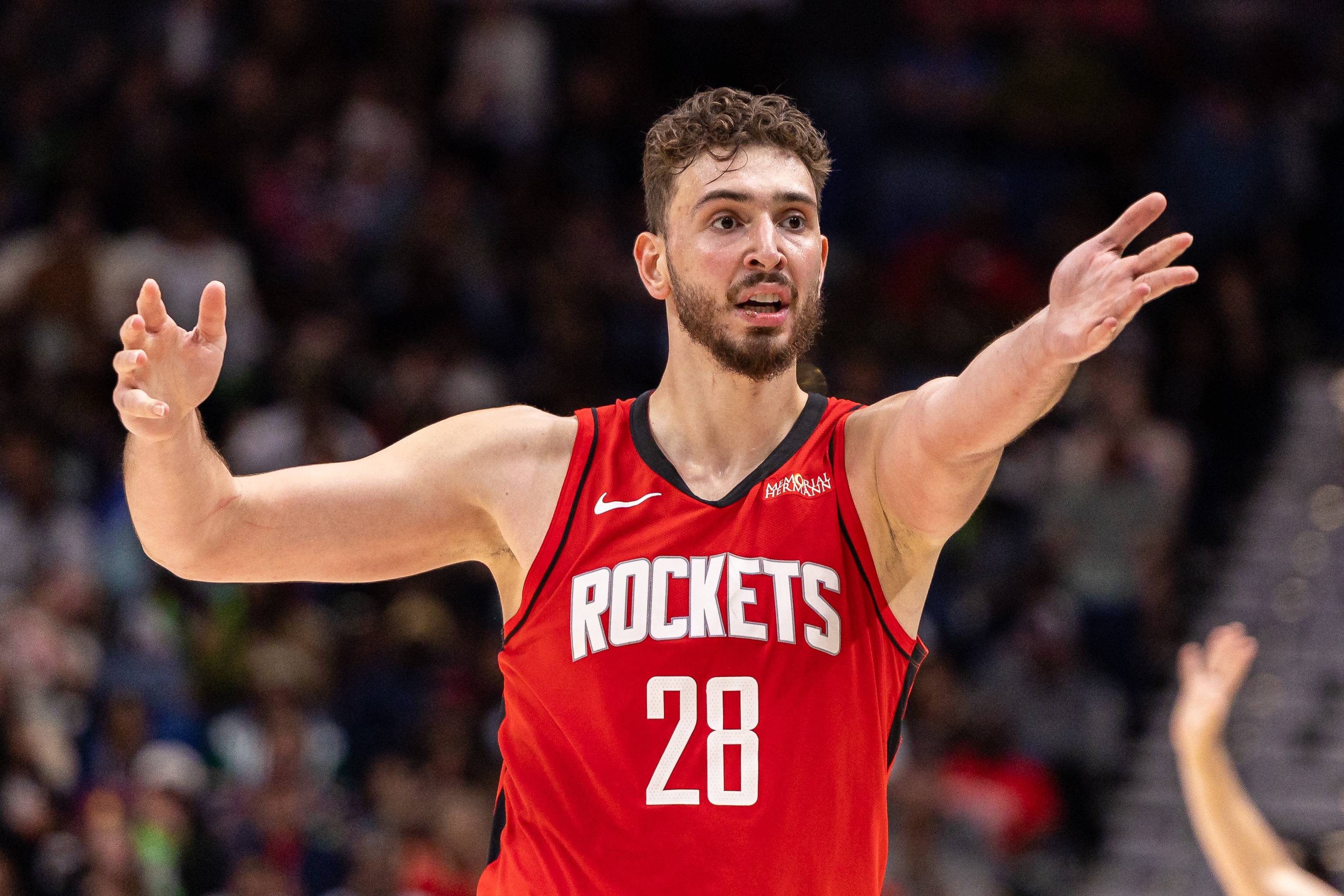 申京半场高效贡献9+3+3 火箭领先爵士19分