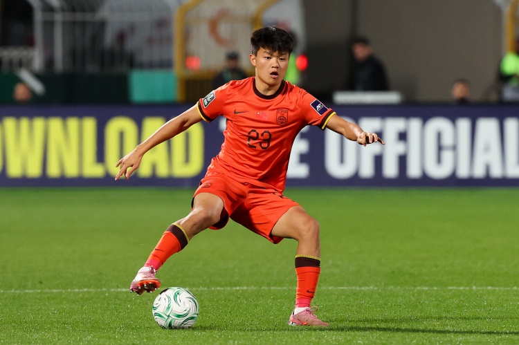 杨希攻防数据亮眼获媒体人肯定 留洋前景被看好