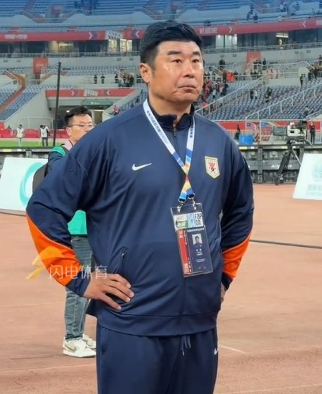 泰山主场再负大连 韩鹏谢场面色凝重