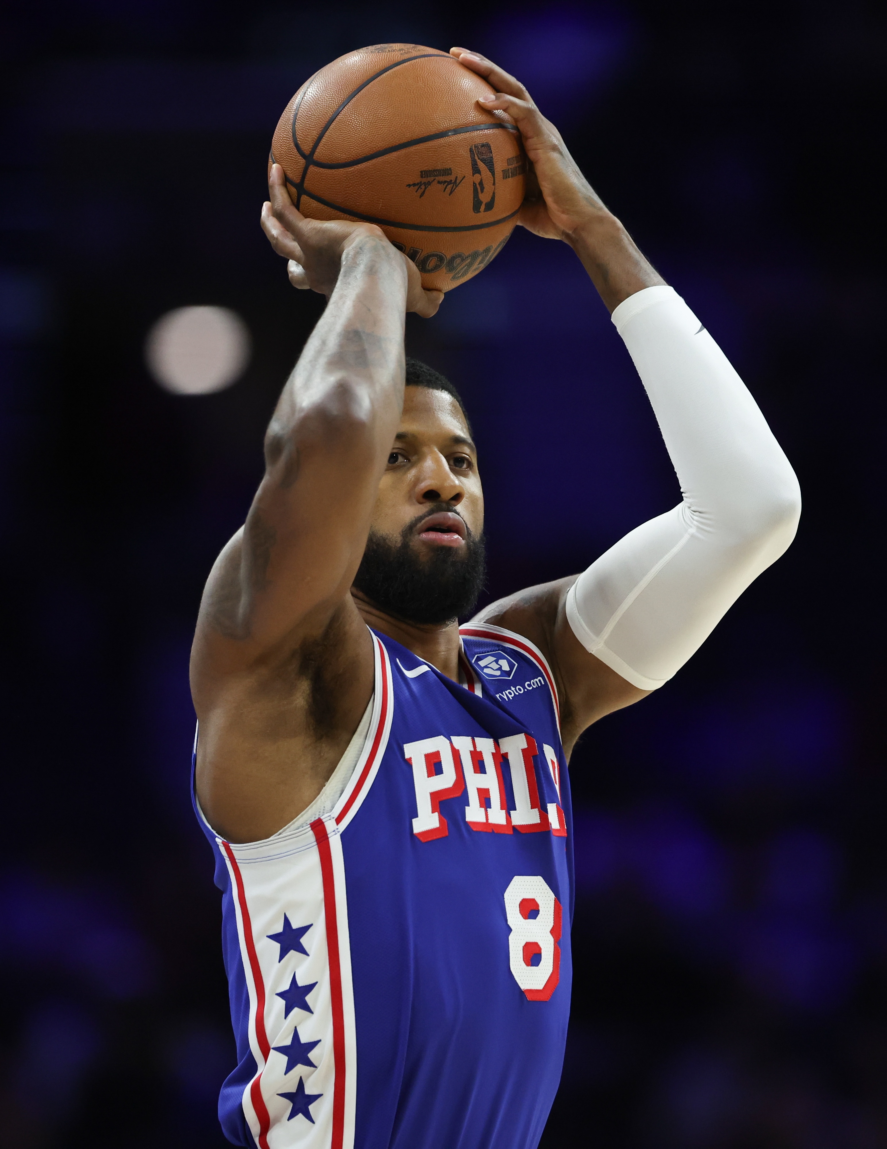 乔治赛季首迎背靠背考验 出战成疑取决于身体反馈