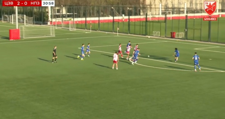 万项红星U17首发双助攻 球队五球大胜