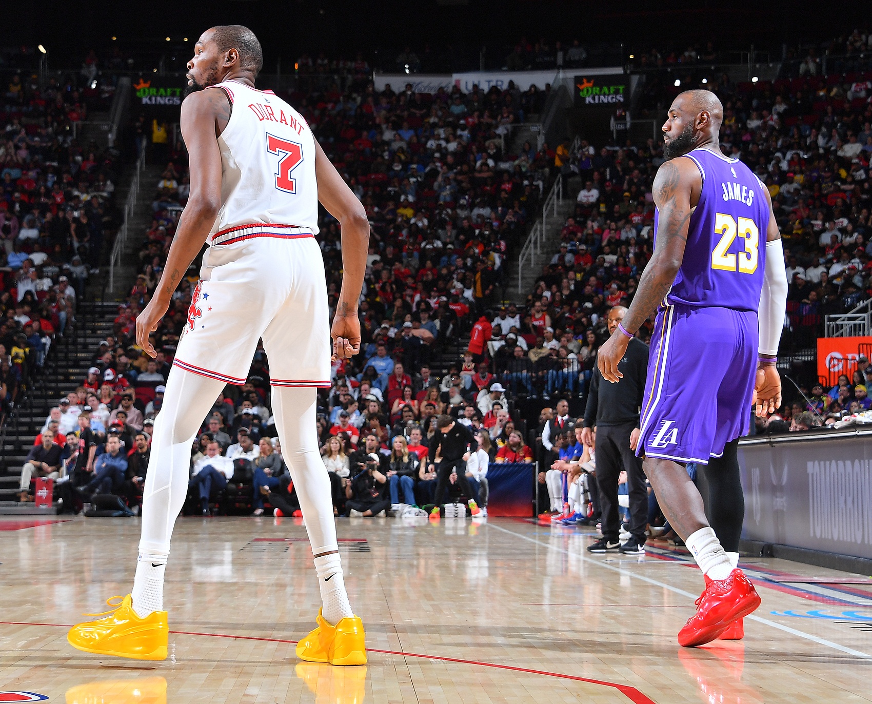 湖人双核伤停赛季报销 西部三强首轮潜在对手格局生变