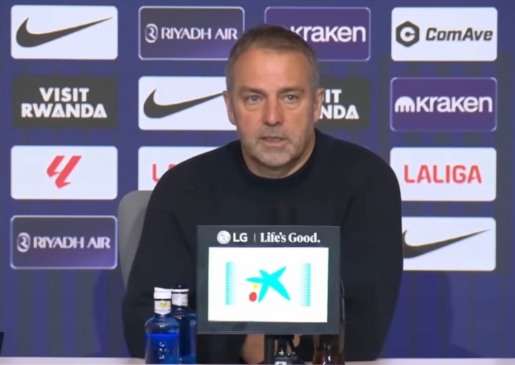 弗里克复盘逆转：马丁触球非犯规 VAR改判红牌尺度存疑