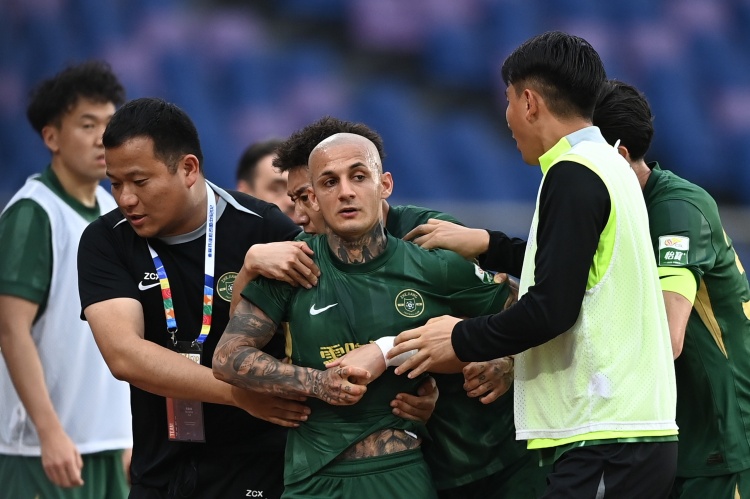 米特里策拉拽头发染红致歉 难逃足协纪律追罚