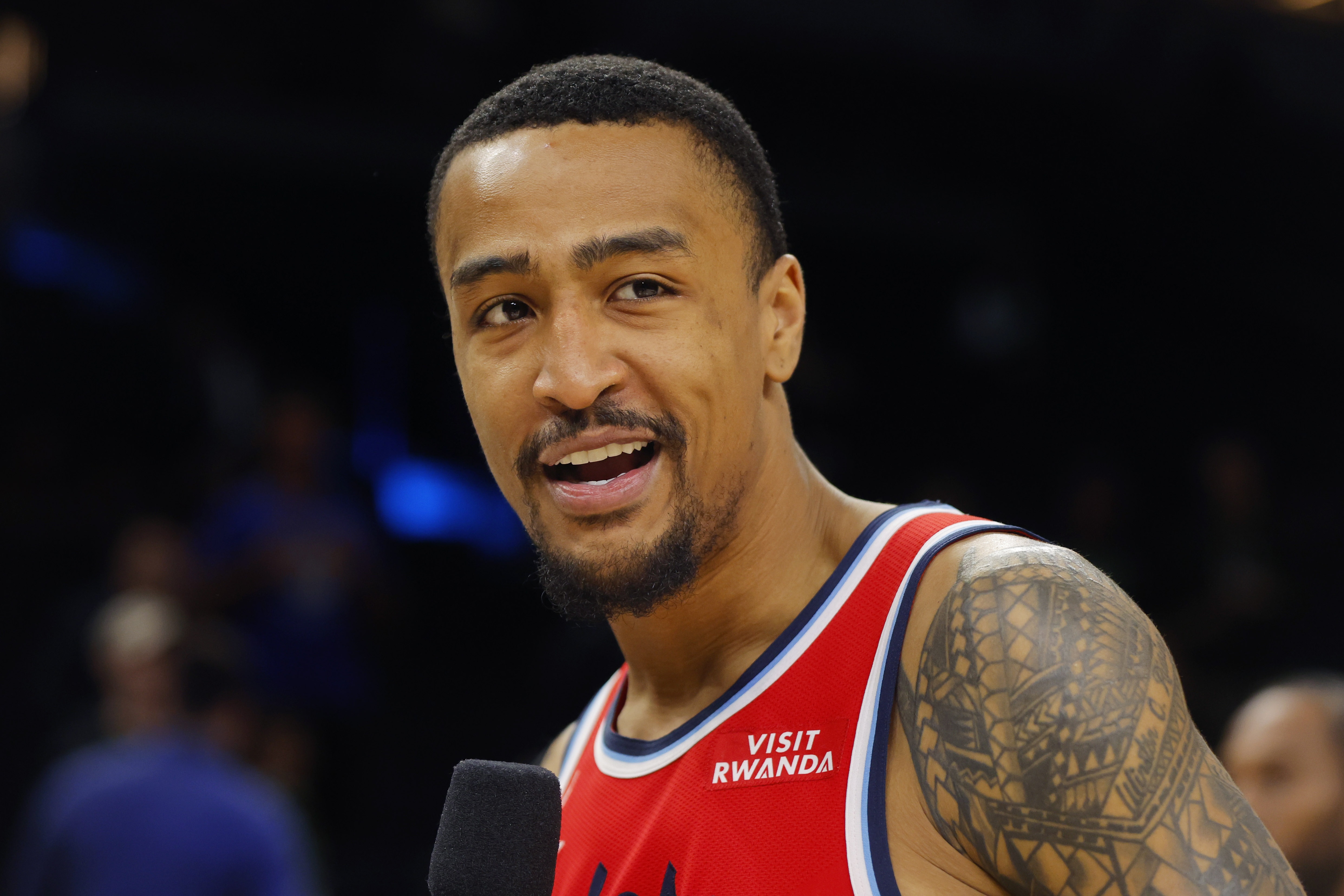 科林斯半场高效输出12分 快船领先国王12分