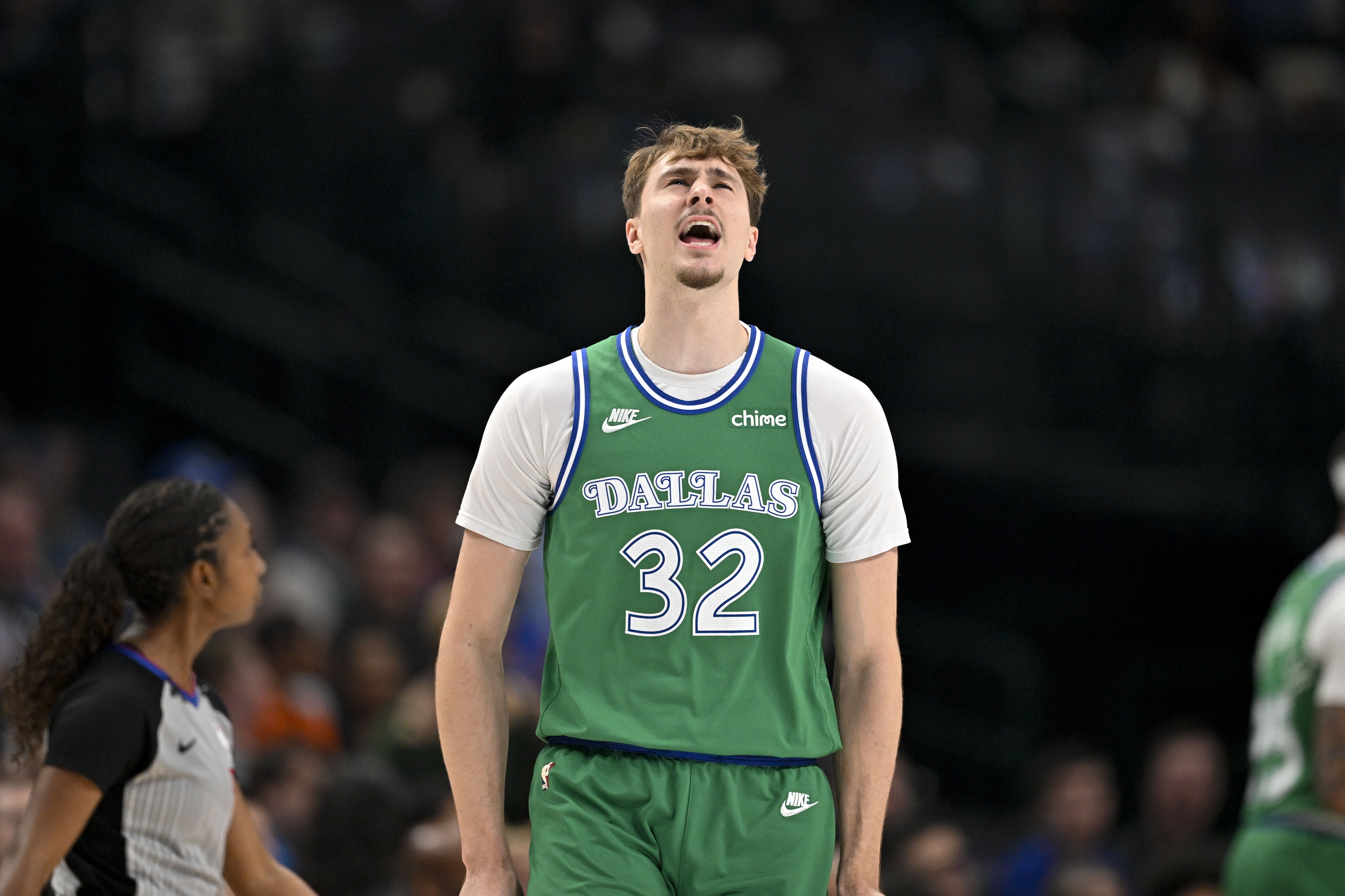 弗拉格45分准三双回应主场MVP呼声 独行侠主场力克湖人