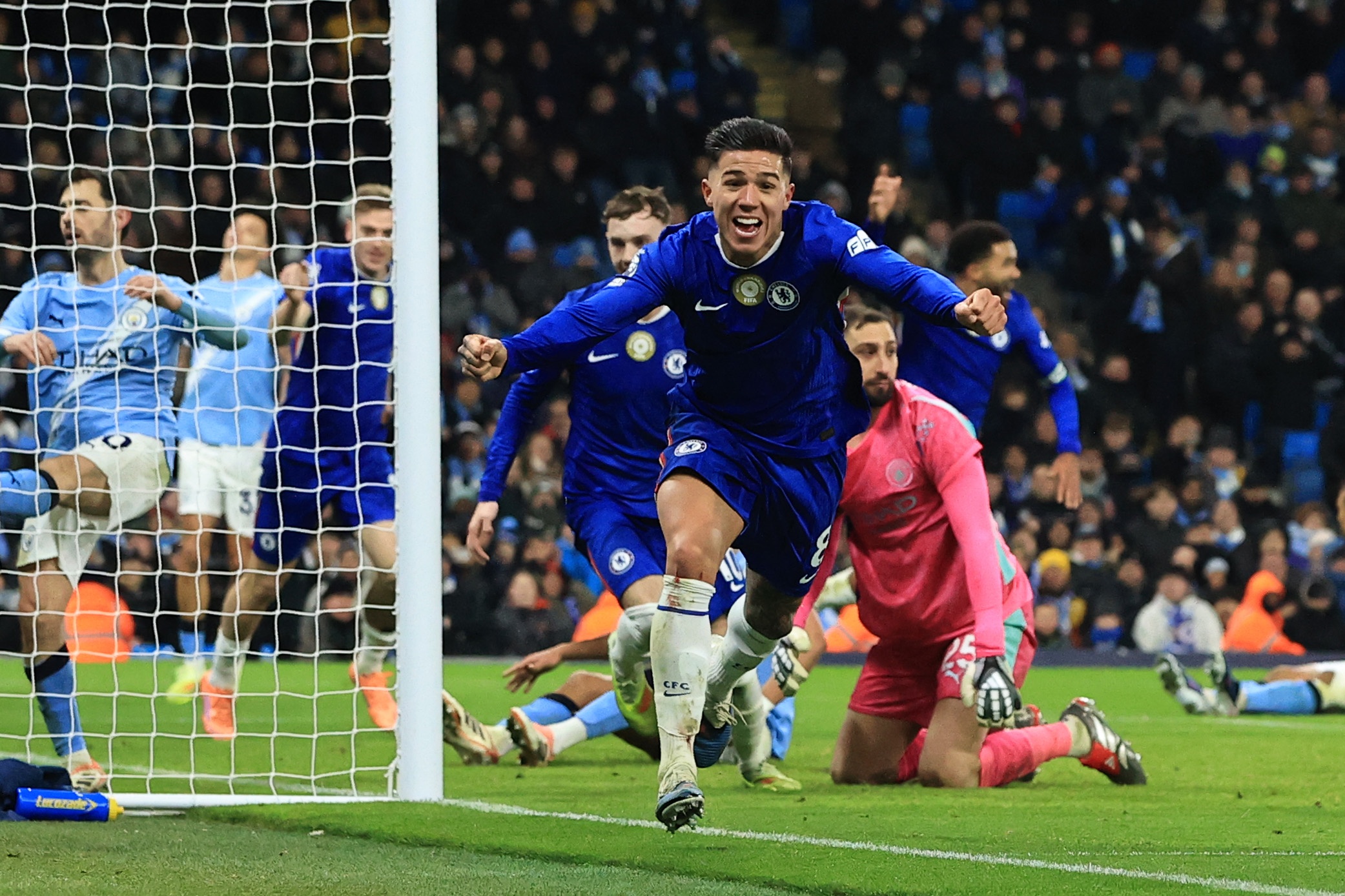 切尔西更衣室施压管理层 球员集体要求解禁恩佐