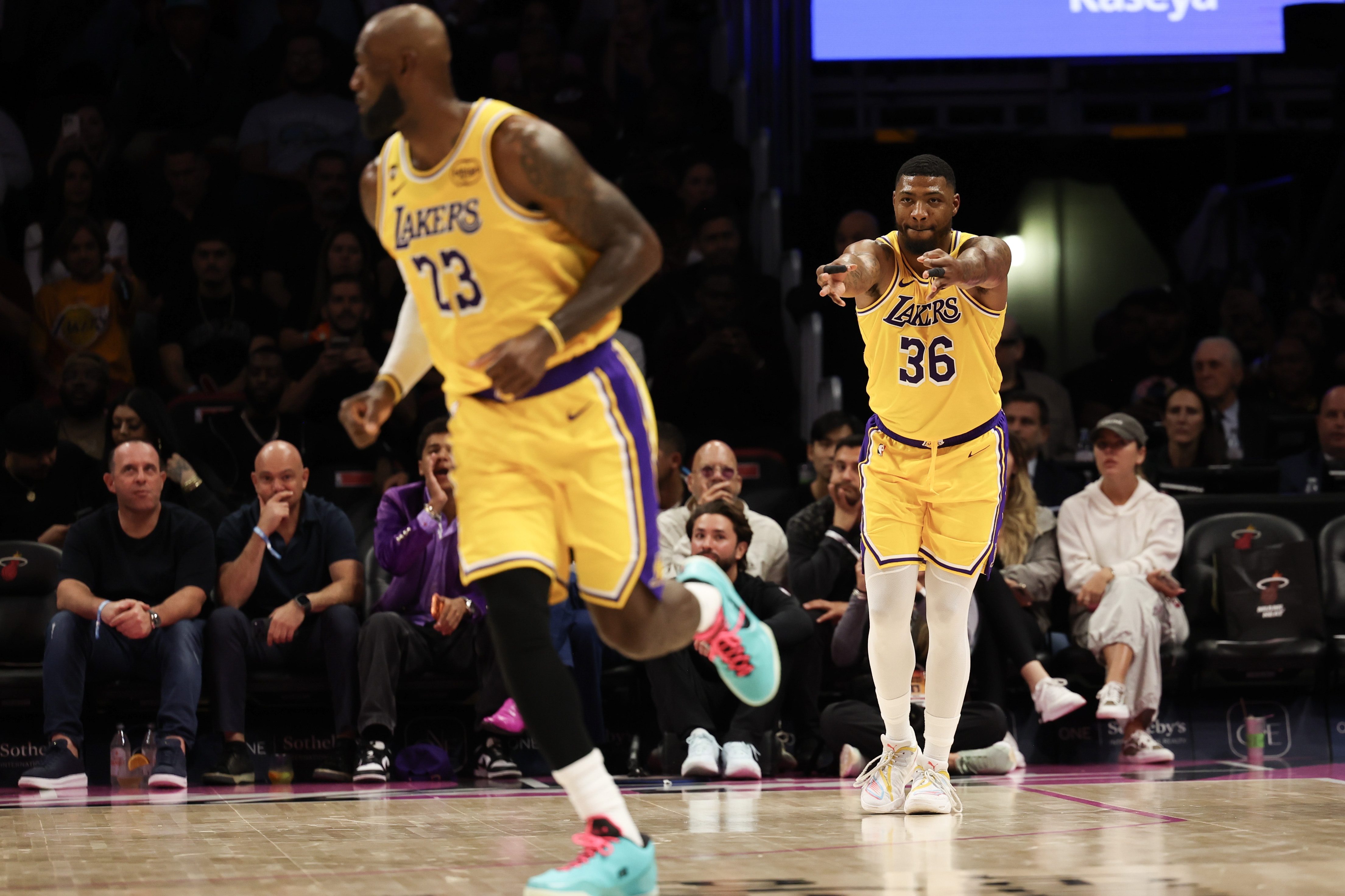 湖人伤病报告更新 詹姆斯出战成疑斯玛特继续缺阵