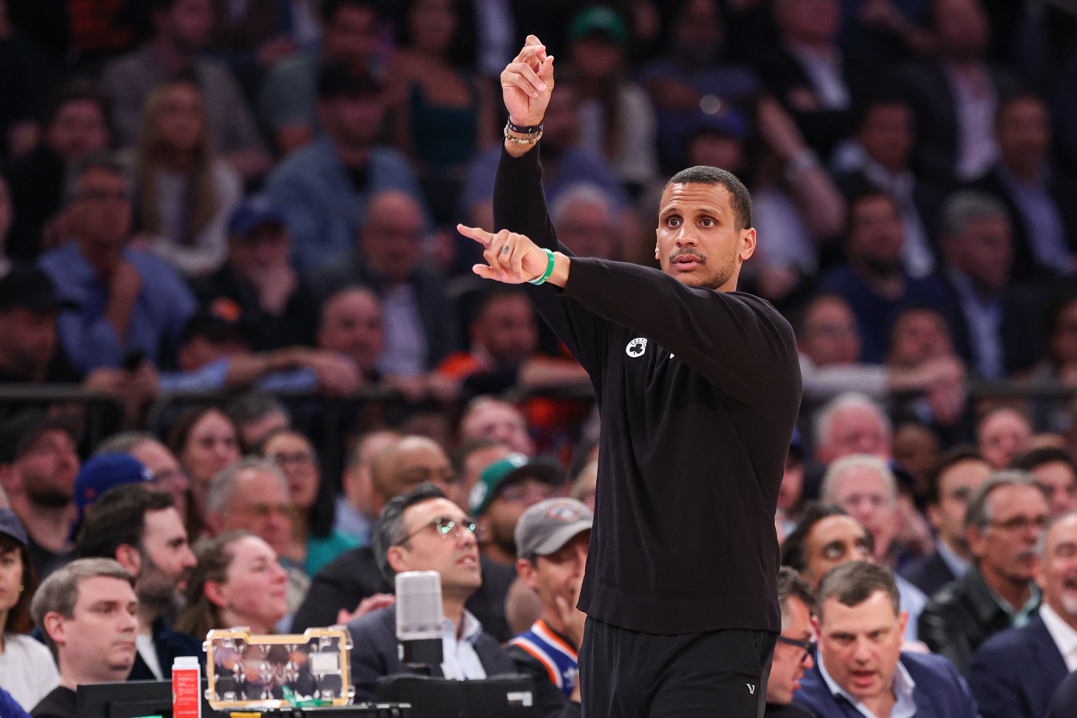 马祖拉详解与史蒂文斯独特默契 前主帅转型GM提供双重视角