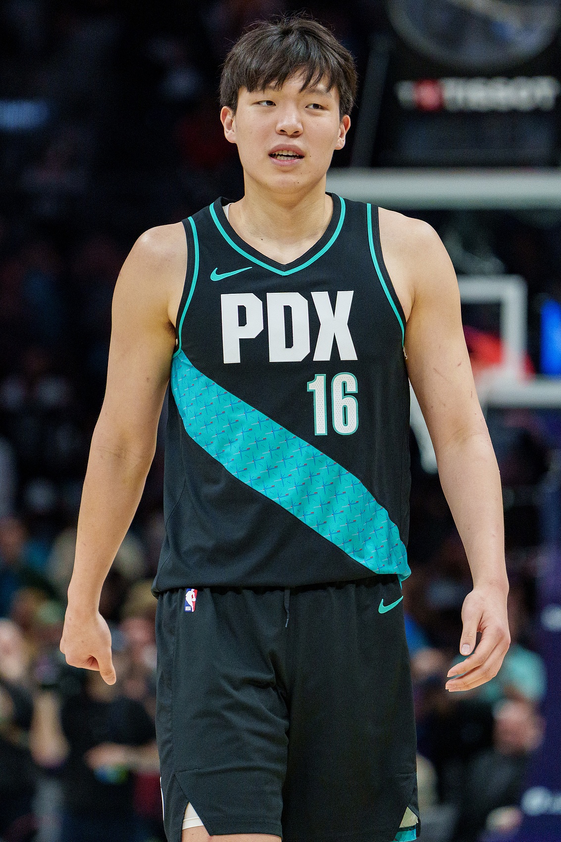 开拓者队记谈杨瀚森定位 直言培养周期需数年