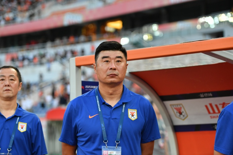 泰山前五轮9分低于预期 韩鹏战术调整与伤病潮成焦点 泰山前五轮9分低于预期 韩鹏战术调整与伤病潮成焦点