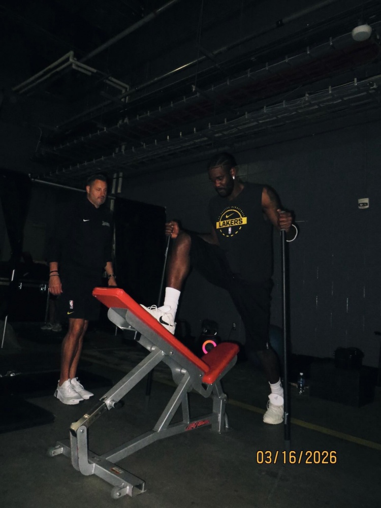 艾顿社媒总结常规赛征程 表态季后赛工作未结束 艾顿社媒总结常规赛征程 表态季后赛工作未结束