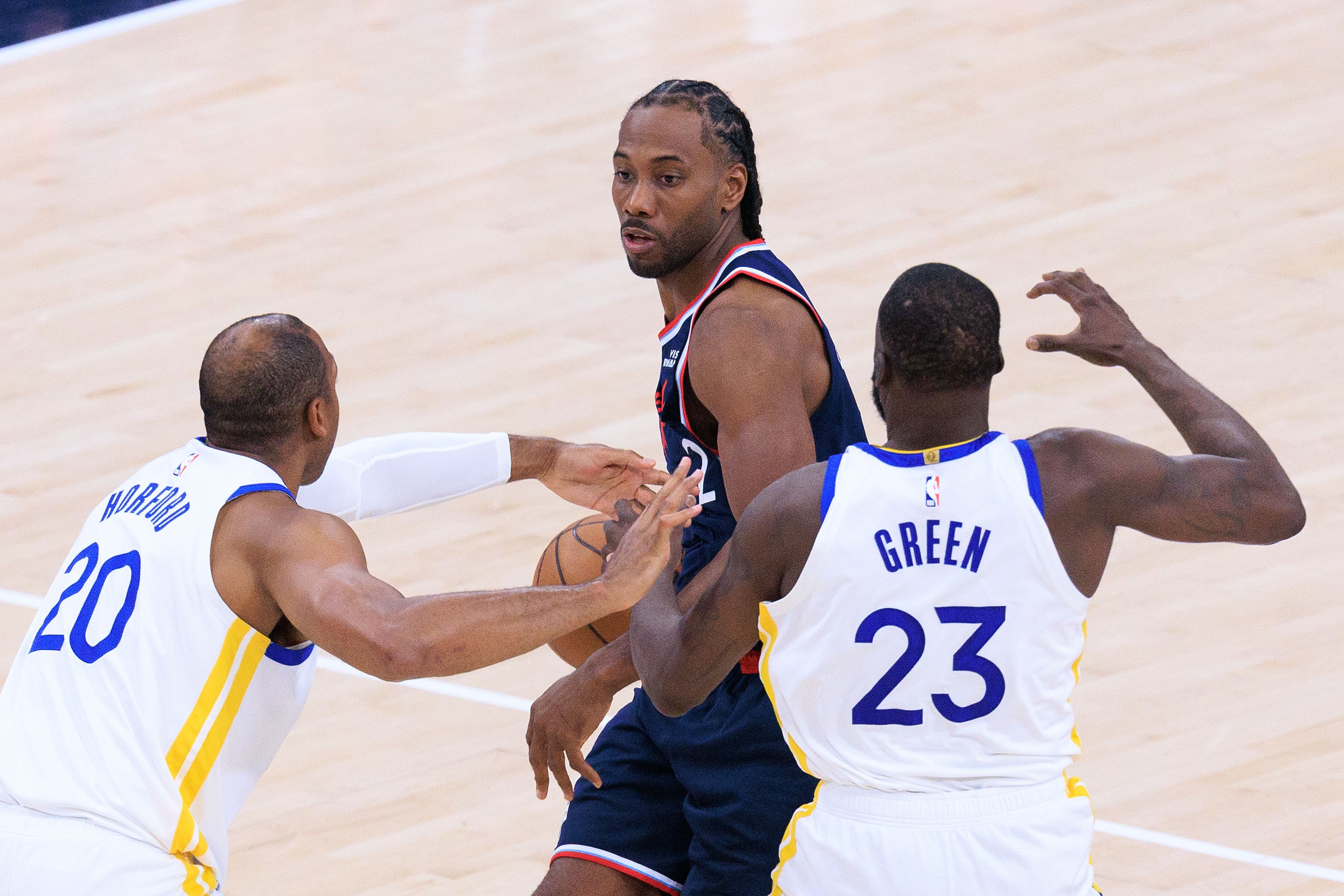 库里35分导演13分逆转 勇士淘汰快船保留季后赛火种 库里35分导演13分逆转 勇士淘汰快船保留季后赛火种