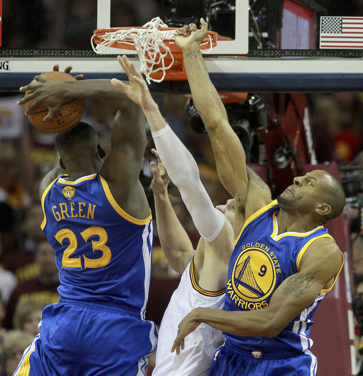 西蒙斯评非中锋最佳防守者 追梦与皮蓬莱昂纳德同列