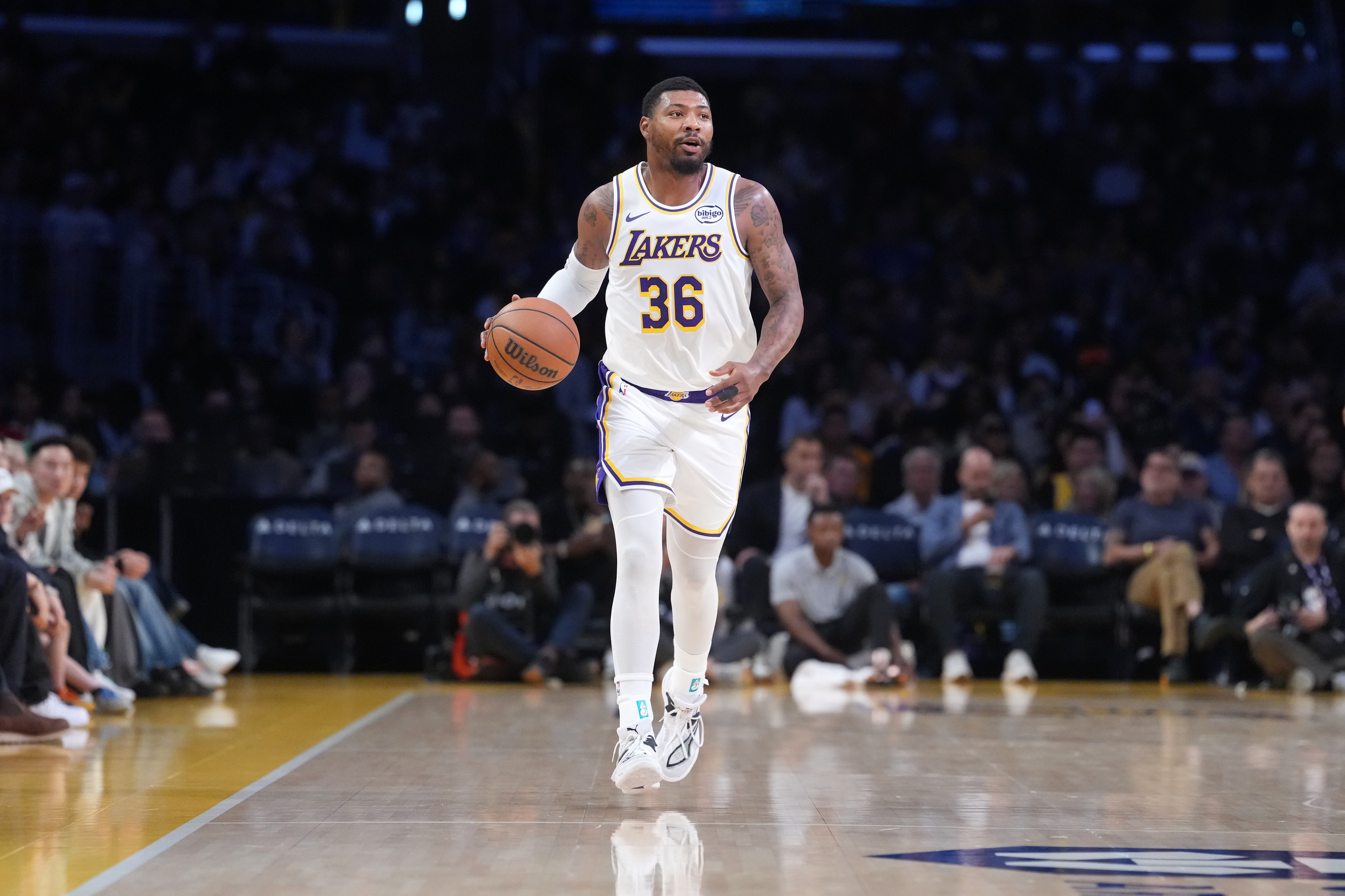 湖人首战告捷暗藏隐忧 篮板遭爆&失误20次敲响警钟