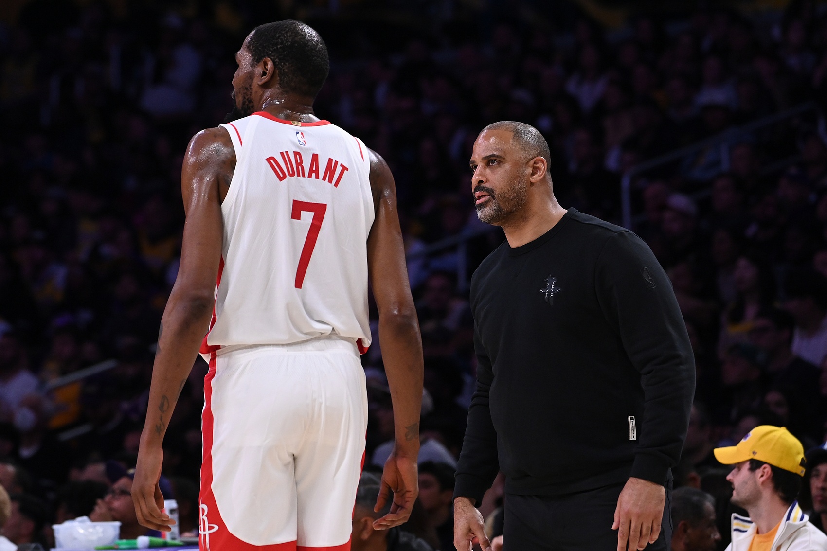 0-3！火箭遭遇历史级崩盘 杜兰特缺阵引更衣室波澜