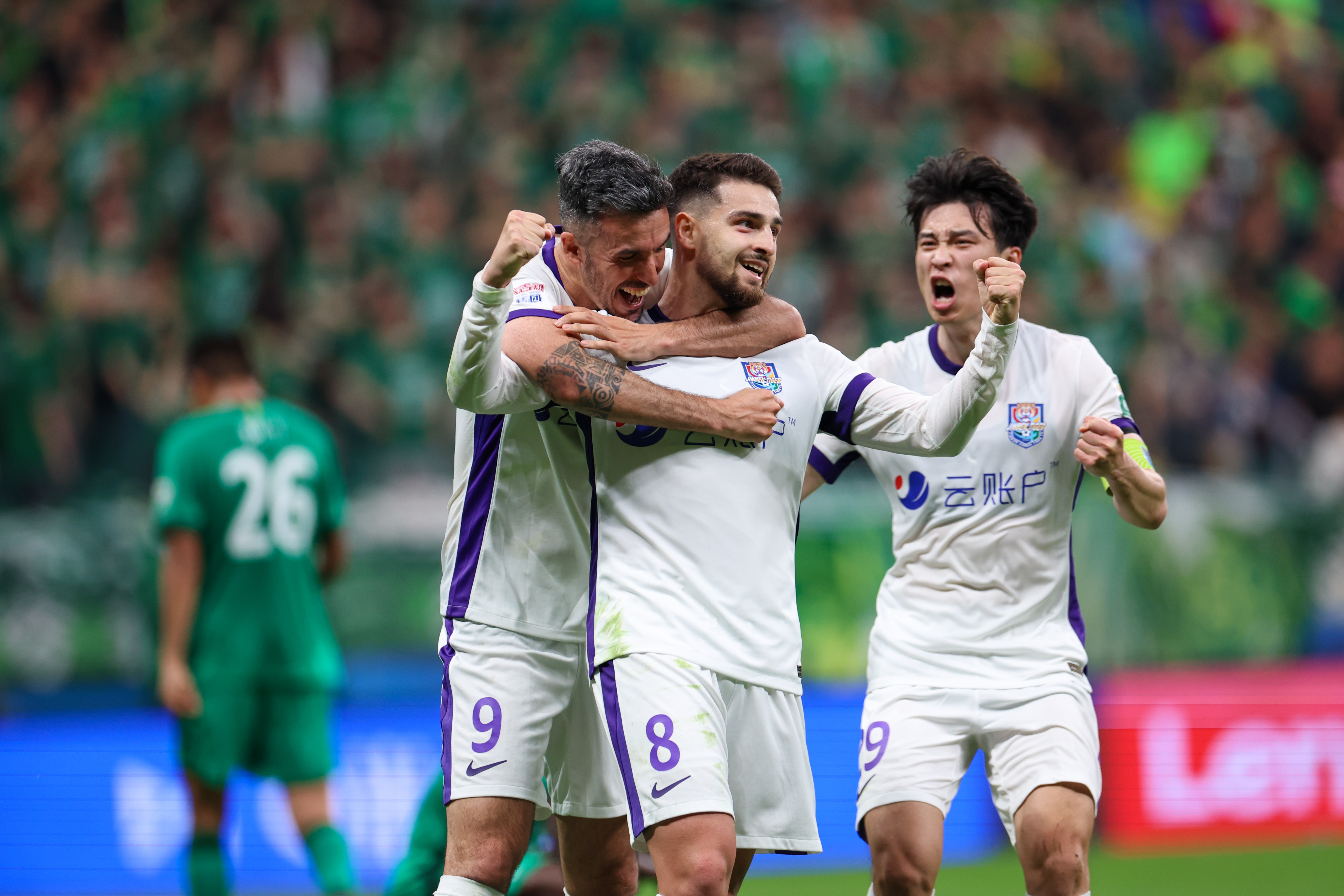 津门虎客场4-2国安 赛后连夜驱车返津