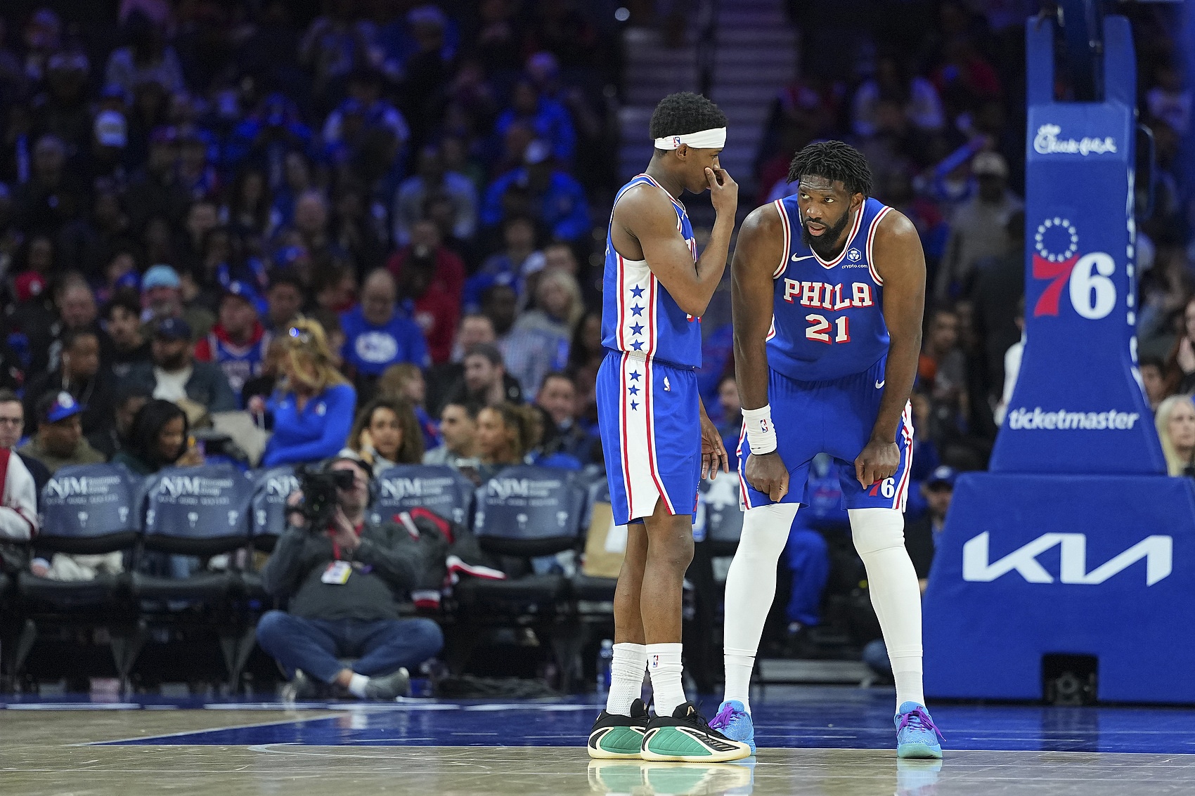 追梦炮轰76人让恩比德复出即首发：绿军已摸透，角色应调整